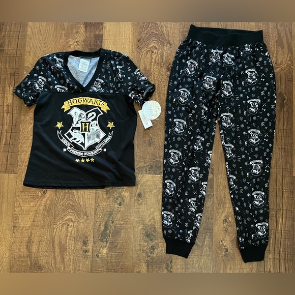 NWT pjammy Harry Potter women’s 2 two piece pajama set Sz small - Picture 2 of 11